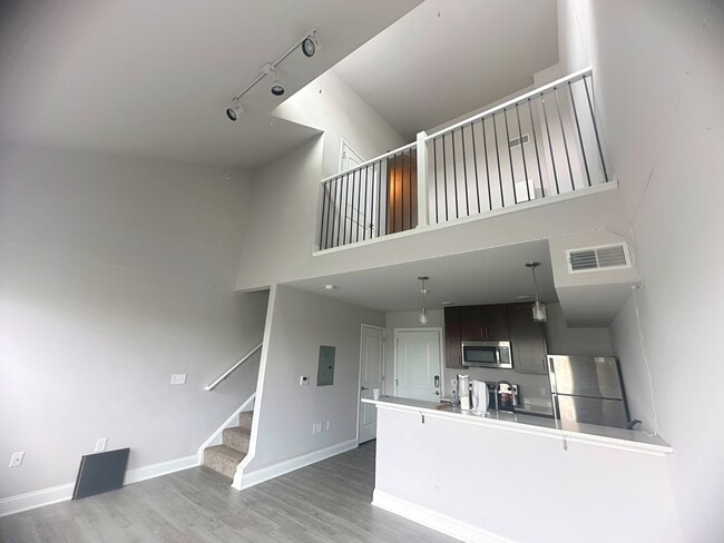 Sky- Living space - 200 5th Apartments