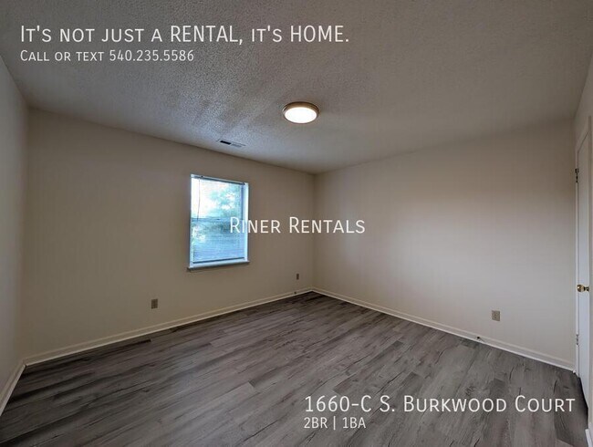 Foto del edificio - 1660-C S Burkwood Ct