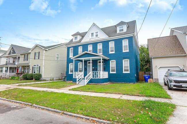 Photo - 422-424 W 30th Street Apartment