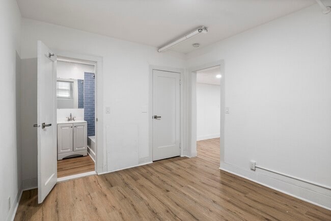 Living Area - Coolidge Apartments
