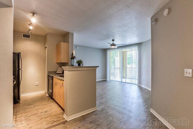 Building Photo - 3761 Pine Ridge Blvd