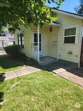 Building Photo - R311 S Peach St