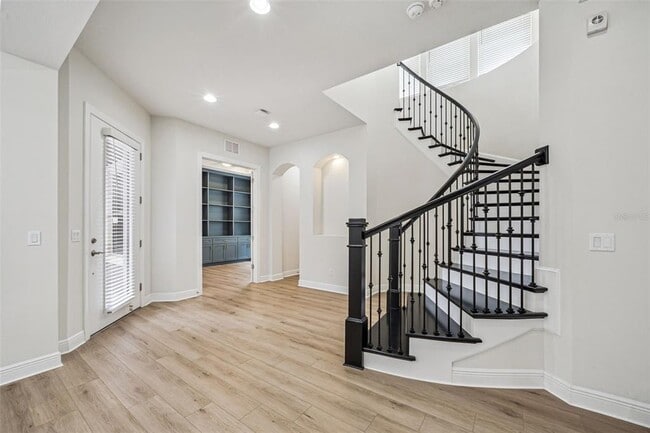 Building Photo - 10819 Savona Way