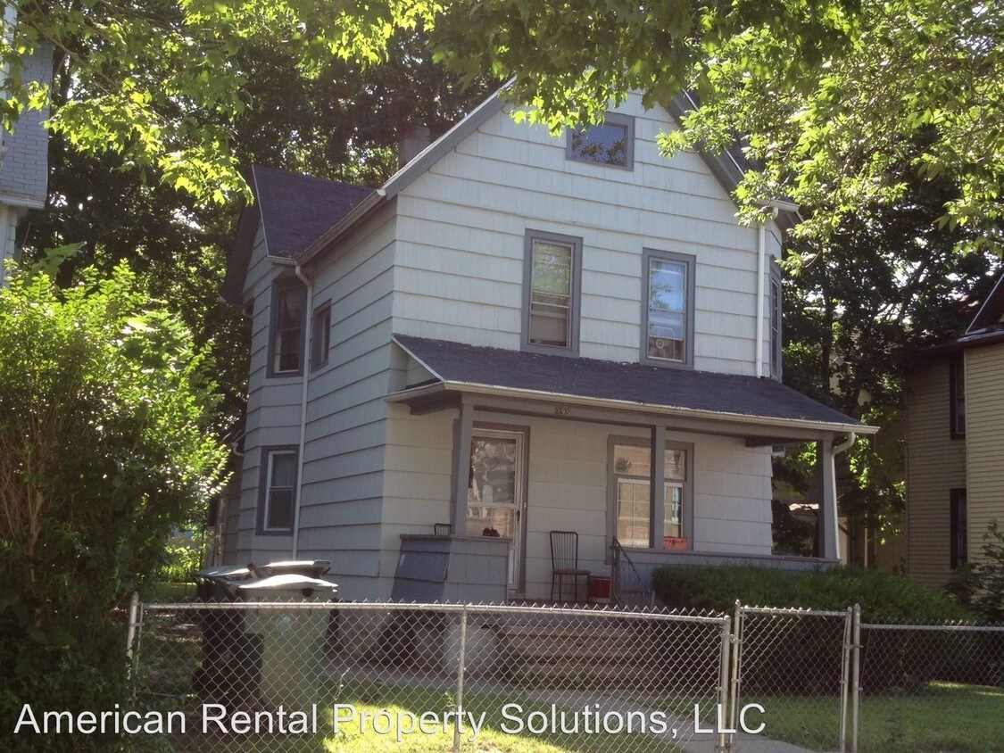 Primary Photo - 295 Parkway