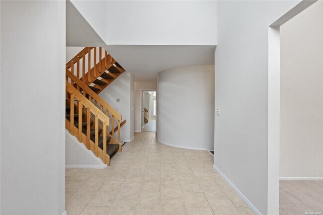 Building Photo - 93 Hunt Dr