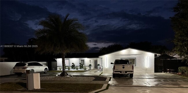 Building Photo - 7324 SW 134th Ct