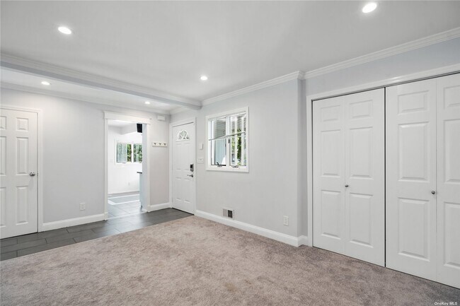 Building Photo - 37 Gerhard Rd