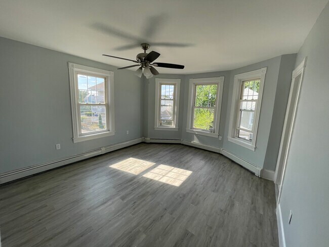 Living Room - 14 Campbell Ter