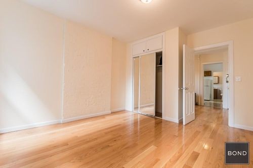 Building Photo - 403 E 73rd St
