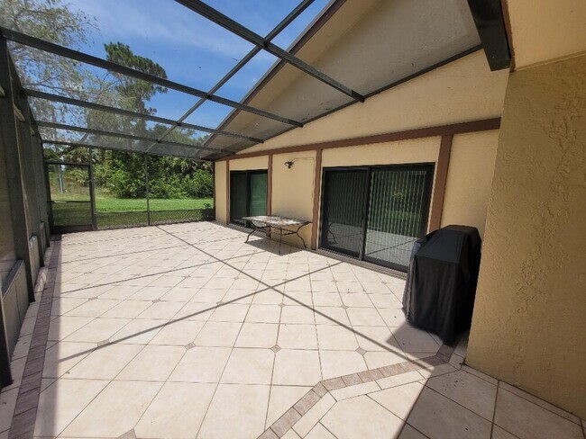 Foto del edificio - 3007 Bent Pine Dr