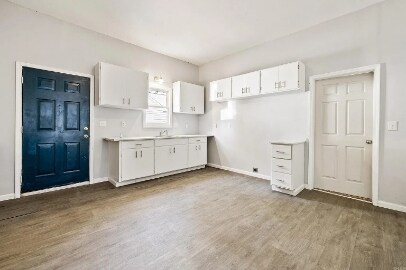 Building Photo - 3100 S Mulberry St