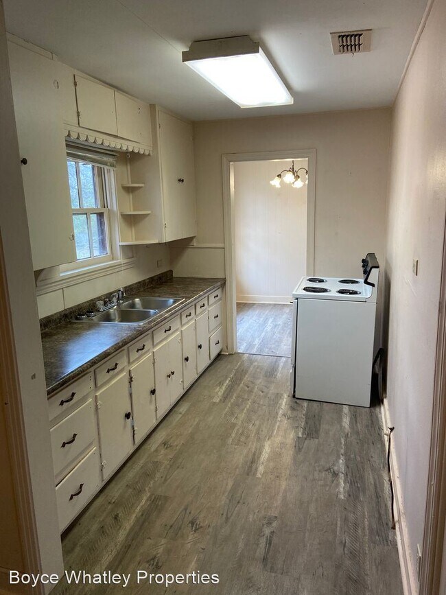 Building Photo - 3 br, 1 bath House - 304 Butler St.
