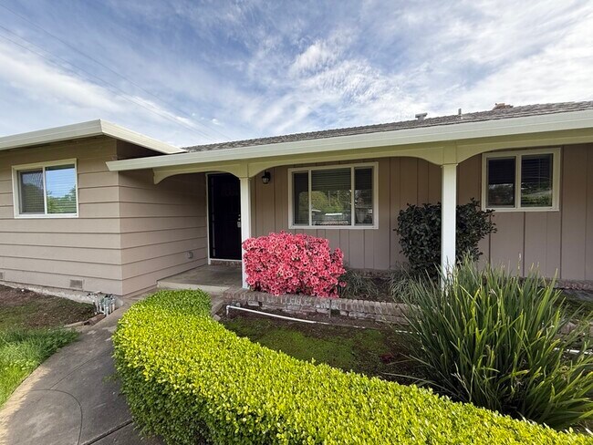 Photo - 1238 Woodfield Ave House