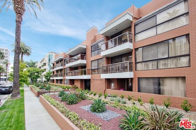 Fachada del edificio - 125 N Gale Dr