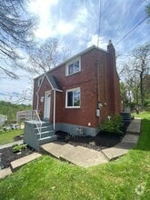 Building Photo - 103 Grove Rd