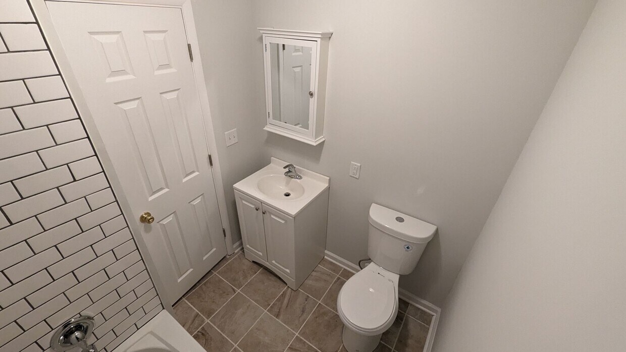 Foto del edificio - 2 Bedroom, fully renovated!