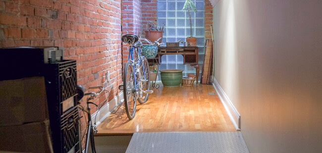 Entry Hall - 18 N Belmont Ave