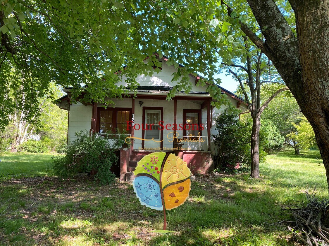 Primary Photo - 120 Piney Mountain Rd