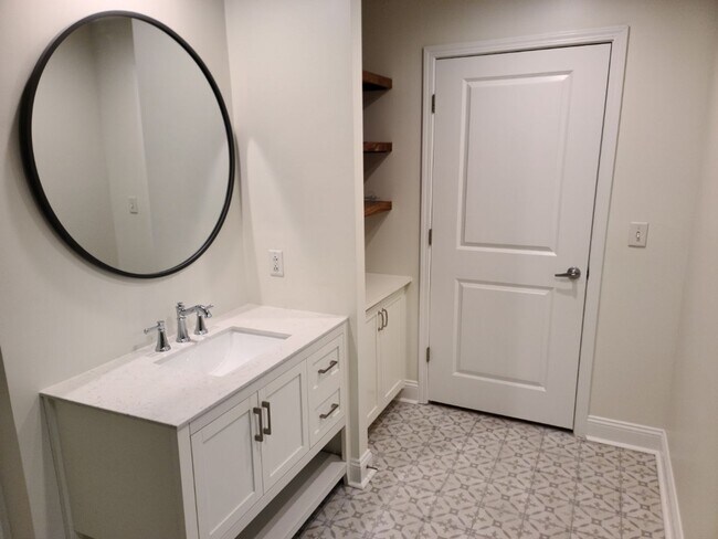 Foto del edificio - Gorgeous 1 bedroom, 1 bathroom condo in Mo...