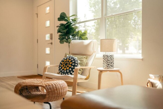 Foto del edificio - Modern three bedroom, two bath, Scandinavi...