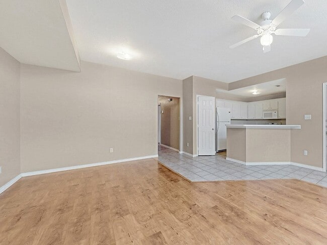 Building Photo - 1421 Western Oaks Ct