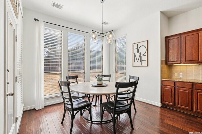 Foto del edificio - 21706 Miranda Hill