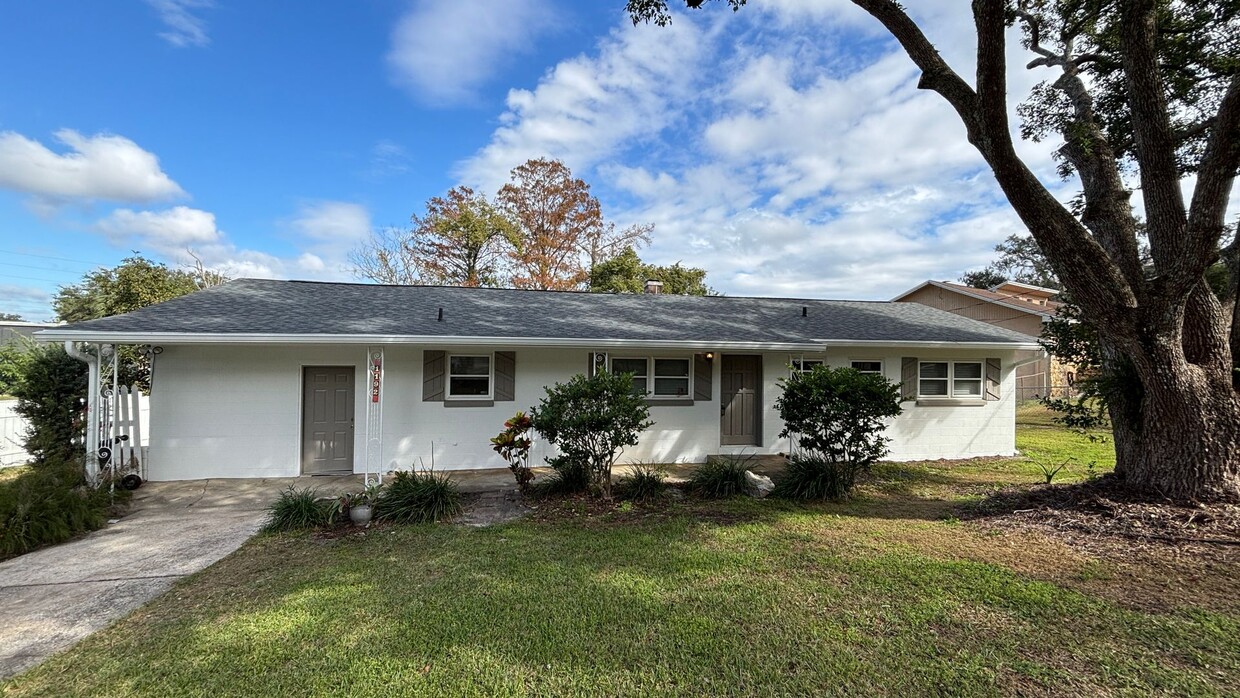 Foto principal - 3 Bedroom, 2 Bath in Altamonte Springs - P...