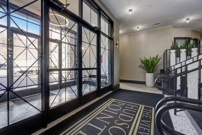 Foto del edificio - 7400 River Rd