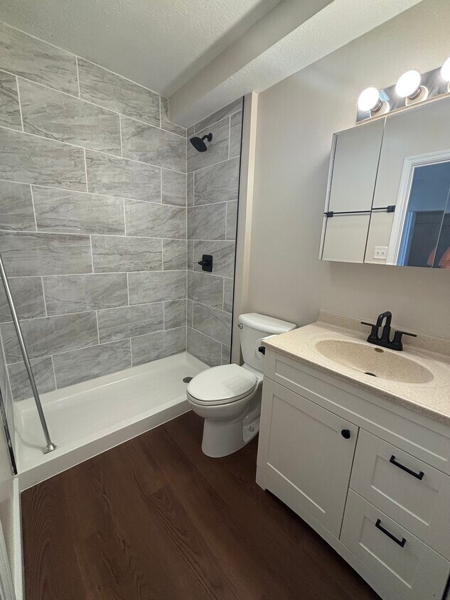 Foto principal - 1107 Ferry St