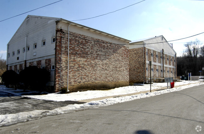 Building Photo - Gabel Courtyard