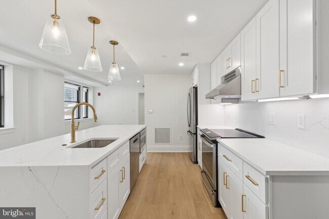 Foto del edificio - 135 S 19th St