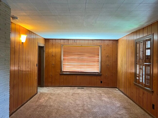 Foto del edificio - 4Bd/2Ba Two Story House-Available soon