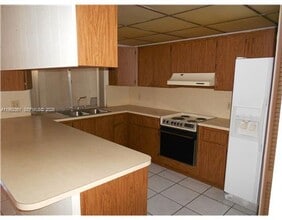 Building Photo - 4131 W 18th Ct