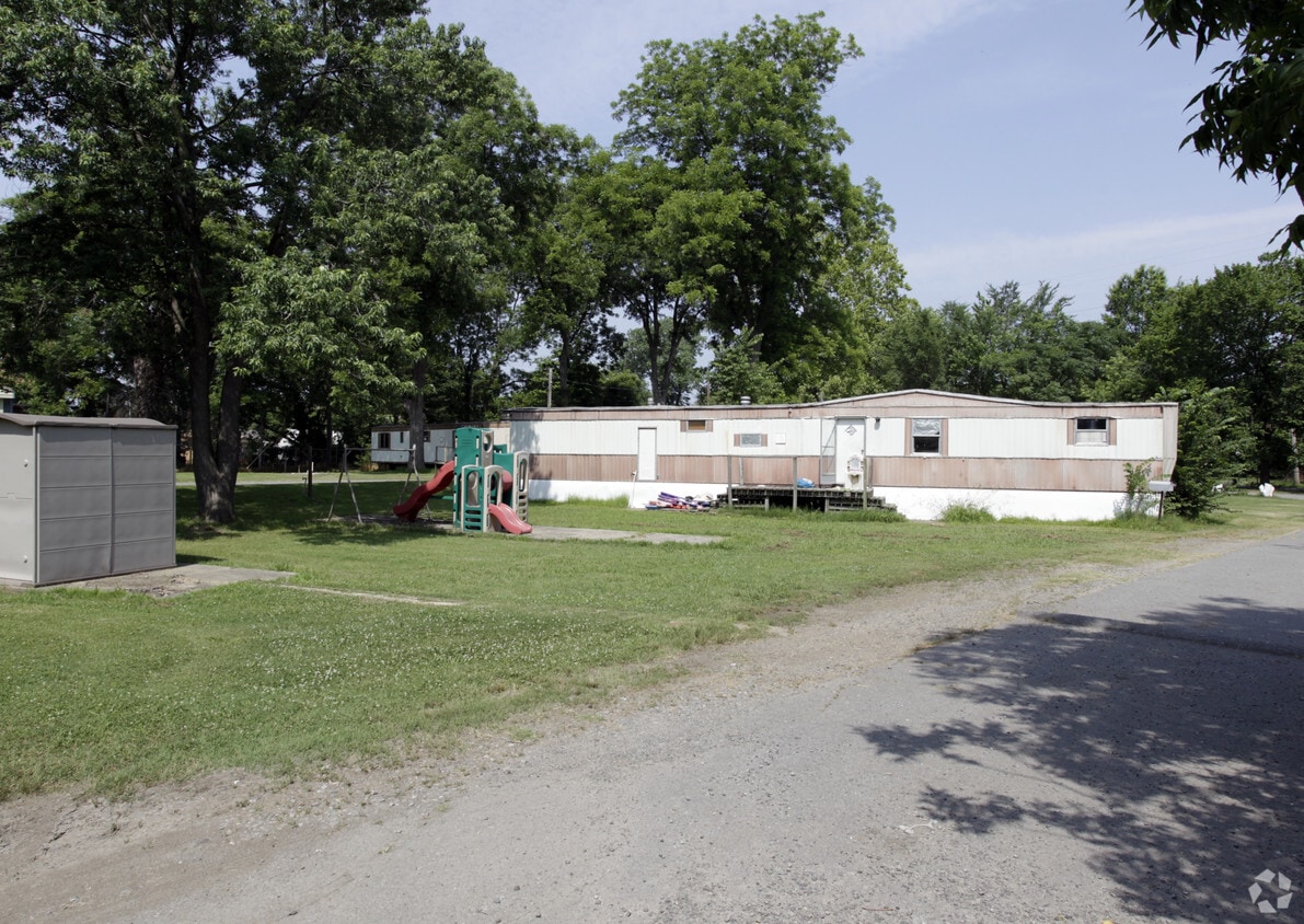 Building Photo - 4715 E Broadway Ave