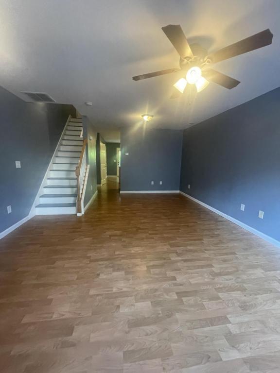 Foto del edificio - 93 Creekside Dr