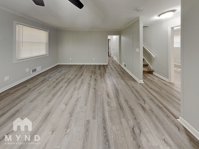 Foto del edificio - 240 N Hurst Mill Rd