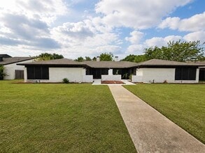 Building Photo - 206 Trellis Pl
