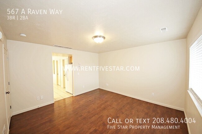Foto del edificio - 567 Raven Way