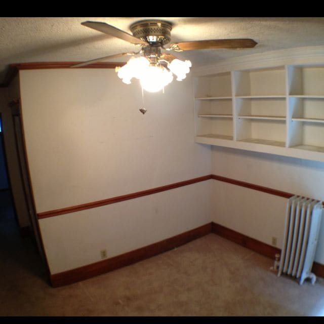 Foto del edificio - 313 E 3rd St