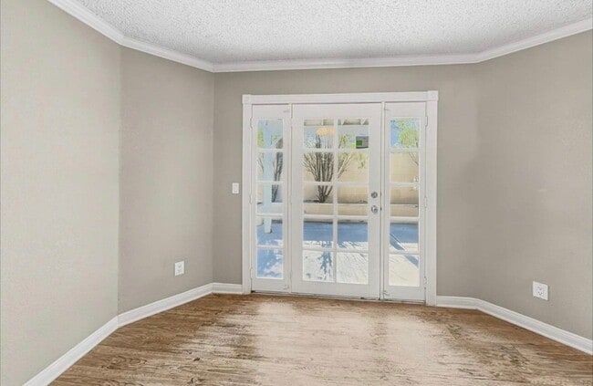 Building Photo - 760 Charwood Cir