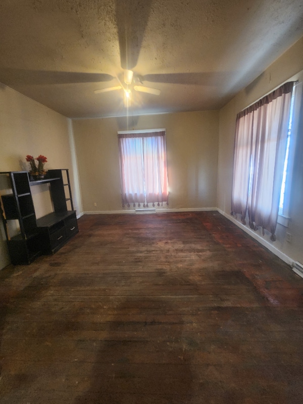 Building Photo - 755 W Eldorado St