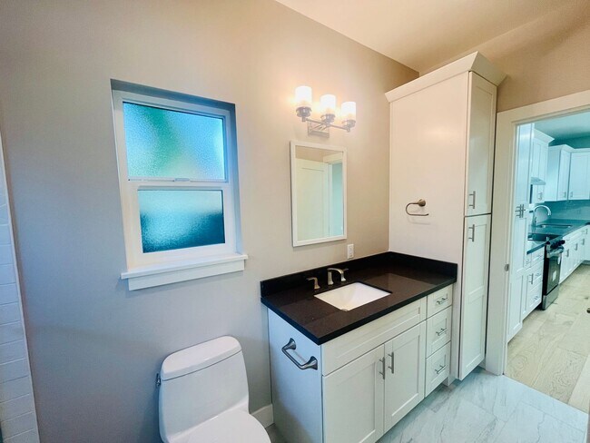 Foto del edificio - Beautiful 4 Bed 3 Bath San Jose Home - Bra...