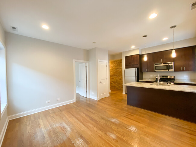Building Photo - 3171 N Hudson Ave