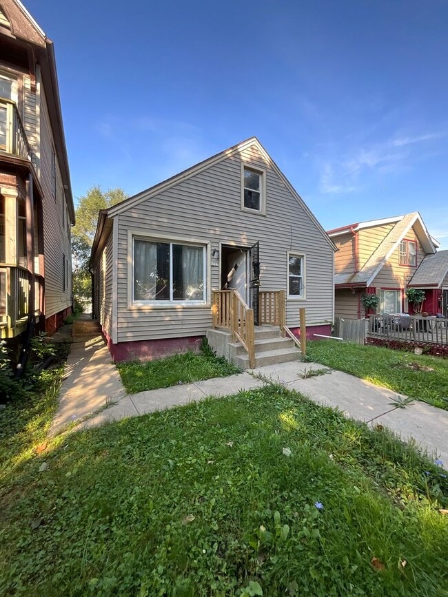 Building Photo - 4777 N 30th St