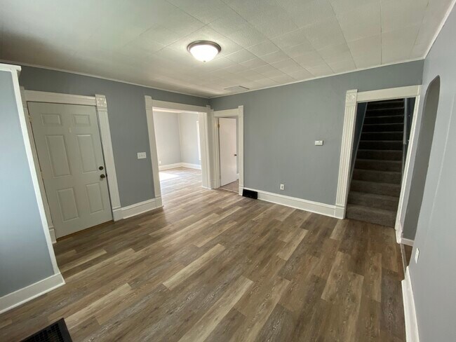 Building Photo - 711 Highland Ave