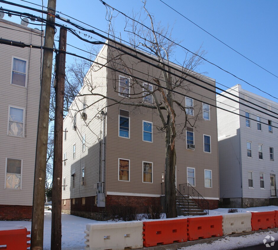 Foto principal - 83 Henry St