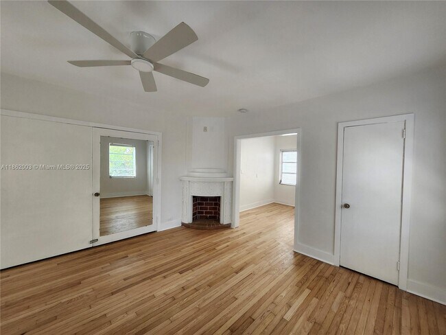 Building Photo - 1557 Euclid Ave