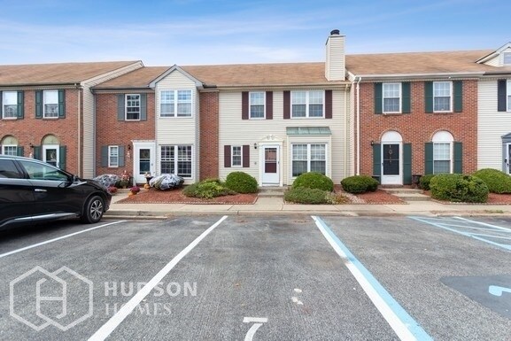Primary Photo - 7 Matthews Ln