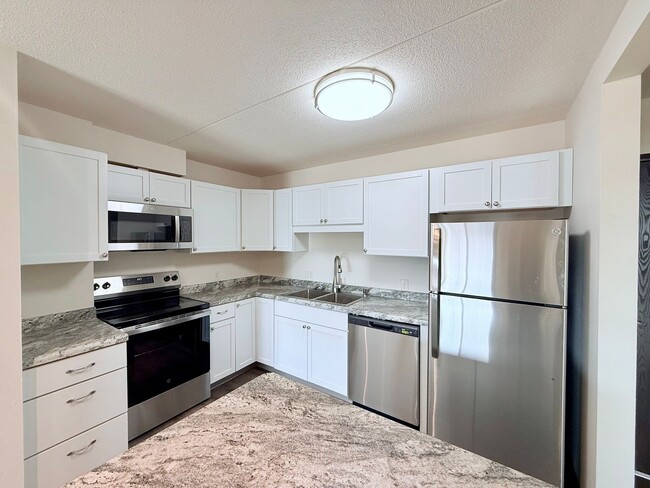 Interior Photo - Baypoint Shoreline