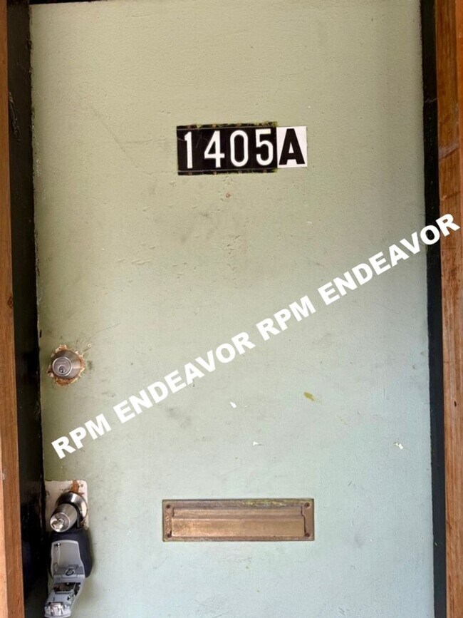 Foto del edificio - 1407-1407 Rowan Ave